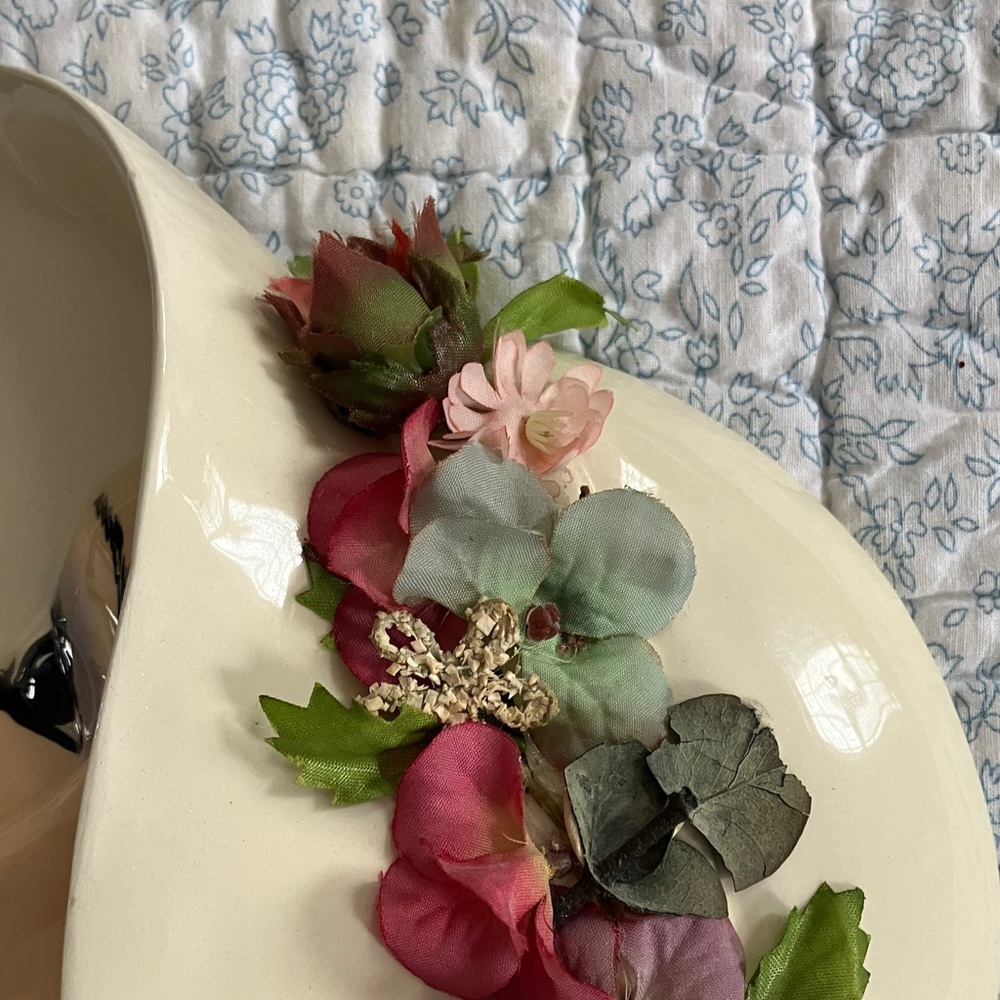 Vintage 11” lady head with hat flowers and necklace ceramic 3D wall art EUC - Picture 6 of 10